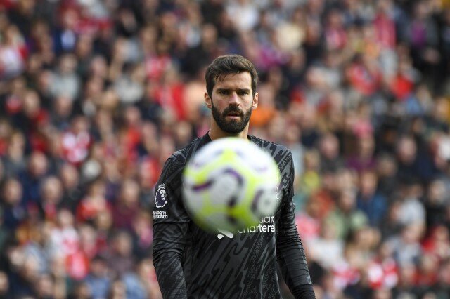 Liverpool menetapkan sasaran untuk pemulihan Alisson dari kecederaan hamstring